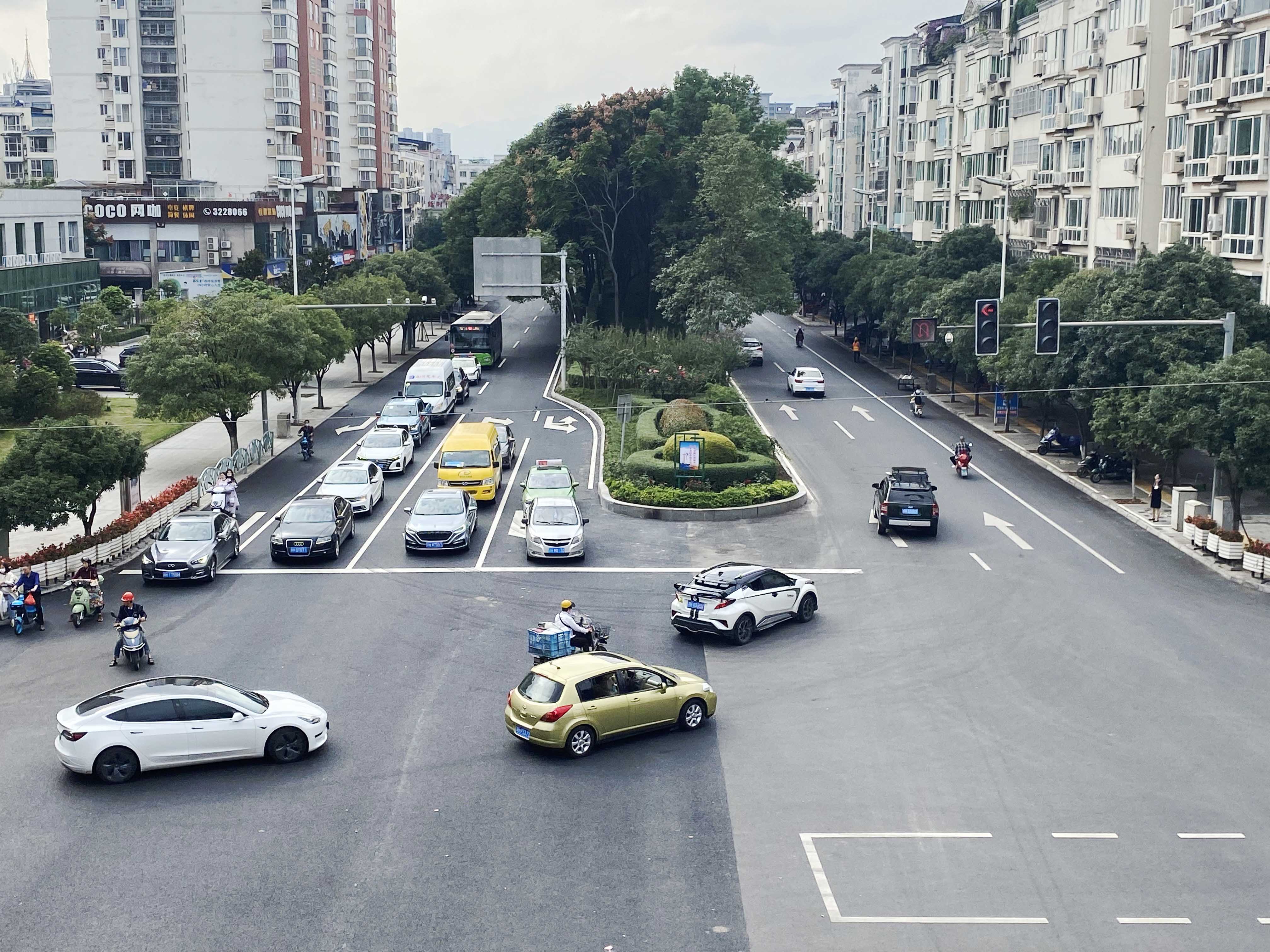 廣元市利州區(qū)利州東路和苴國路等路段提升改造工程